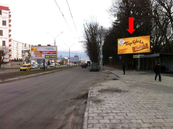 Фото рекламной плоскости по адресу Научная ул., 5 / Троллейбусная ул., остановка