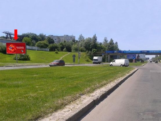 Фото рекламной плоскости по адресу Хуторовка ул., возле рынка "Шувар", в сторону Стрыйской ул.