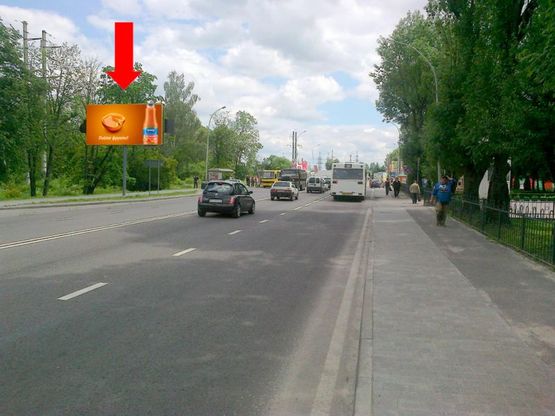 Фото рекламної площини за адресою Липинского ул., 60, напротив отеля "Волтер", в сторону Хмельницкого пр.