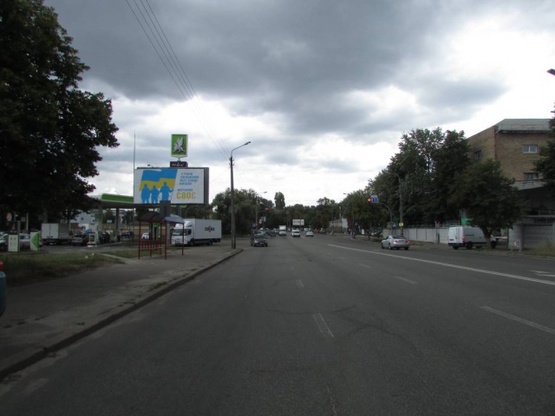 Фото рекламной плоскости по адресу Скляренка Семена / Ливарська (рух в напрямку до центру міста, ліворуч)
