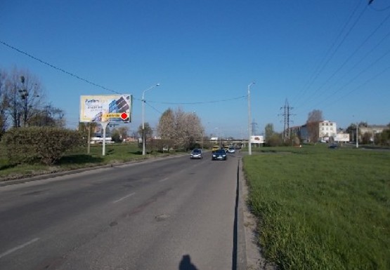 Фото рекламной плоскости по адресу Луганская ул., в сторону Стрыйская ул.