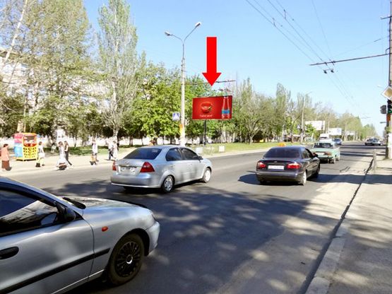 Фото рекламной плоскости по адресу Мира пр. / Южная ул., коледж экономики и права, в сторону Победы пл., ж/д вокзала, из центра