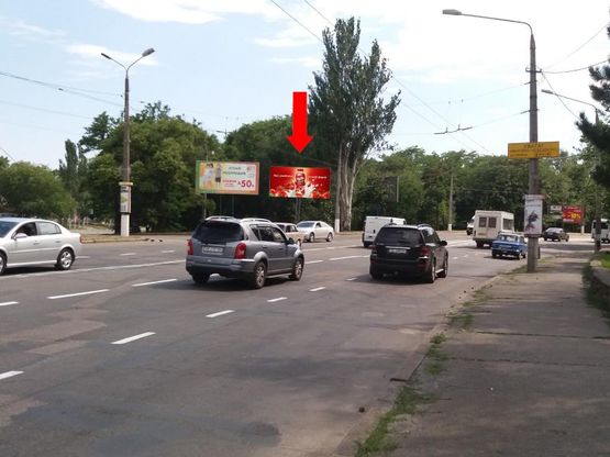 Фото рекламной плоскости по адресу Героев Сталинграда пр., парк Победы, возле АЗС "Amic", супермаркетов "Амстор", "Praktiker", в центр