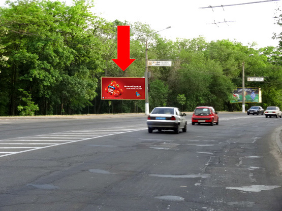 Фото рекламной плоскости по адресу Героев Сталинграда пр., парк Победы, возле АЗС "Amic", супермаркетов "Амстор", "Praktiker", в центр