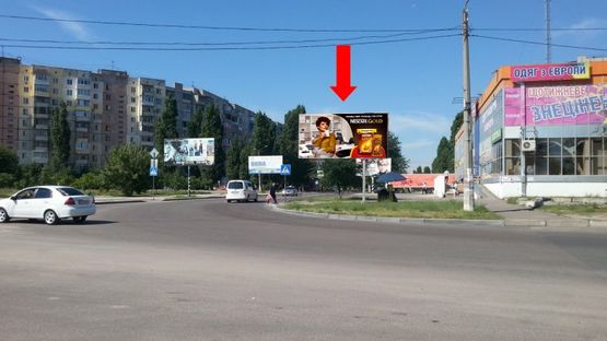 Фото рекламной плоскости по адресу Лазурная ул. / Озерная ул. (бывш. Красных Маевщиков ул.), возле супермаркета "Сильпо", рынка "Штрассе"