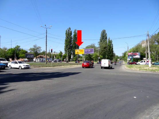 Фото рекламной плоскости по адресу Чкалова ул. / Садовая ул., возле супермаркета "АТБ", разделитель, в центр, левая