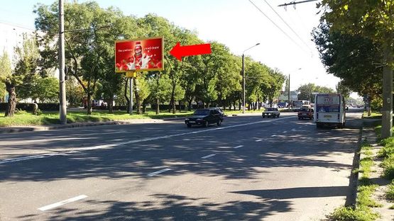 Фото рекламної площини за адресою Героев Сталинграда пр., 7, возле ТРЦ "Магеллан", супермаркетов "Таврия В", "Эльдорадо", в центр