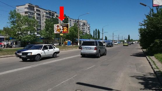 Фото рекламной плоскости по адресу Космонавтов ул., 142, возле супермаркетов "АТБ", "Watsons", из центра