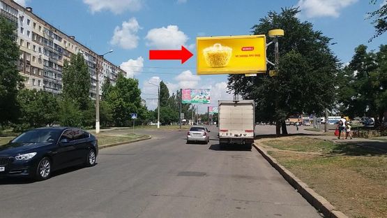 Фото рекламной плоскости по адресу 6-я Слободская ул. (бывш. ул. Комсомольская), 46, возле ДТ «Южный Буг», в центр (флажок)