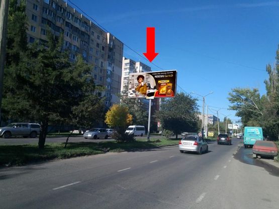 Фото рекламної площини за адресою Паустовского ул., 29, разделитель, в сторону Добровольского пр.