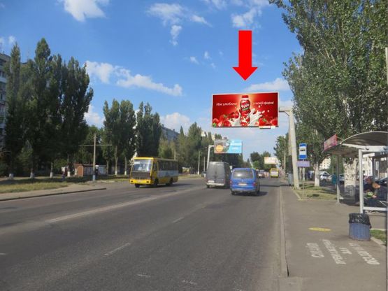 Фото рекламної площини за адресою Добровольского пр., 122/1, возле супермаркета "Billa", из центра