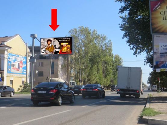 Фото рекламної площини за адресою Столбовая ул., 30 / Степная ул., возле АЗС "Socar", в центр (флажок)