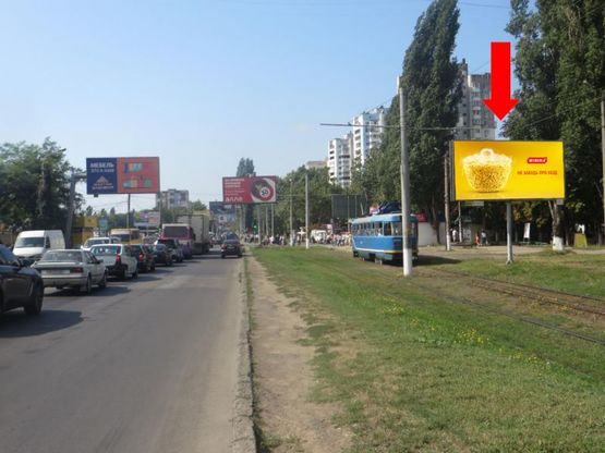 Фото рекламної площини за адресою Добровольского пр., 139, возле ресторана "McDonald's", в центр
