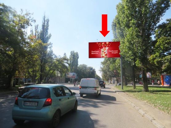 Фото рекламної площини за адресою Гайдара ул., 30 / Петрова ул., возле супермаркета "Ева", в сторону Инглези ул. (бывш. 25-й Чапаевской дивизии ул.)