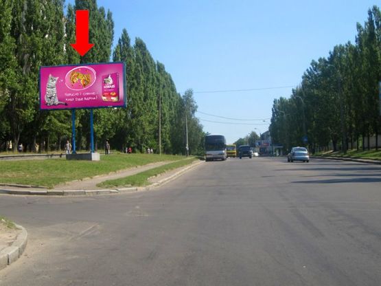 Фото рекламной плоскости по адресу Шухевича ул., 2, возле Ощадбанка, в сторону супермаркета "Novus"