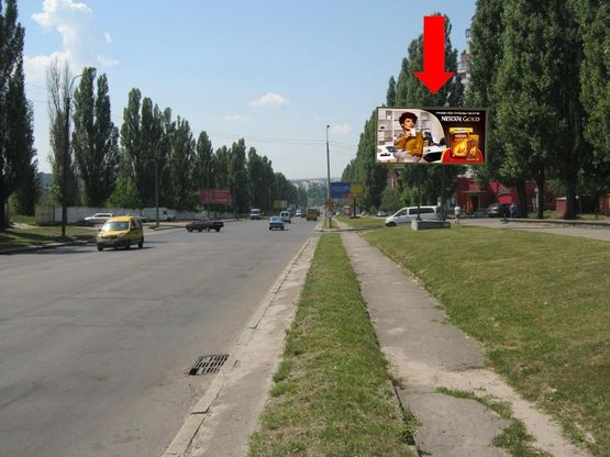 Фото рекламной плоскости по адресу Шухевича ул., 2, возле Ощадбанка, в центр