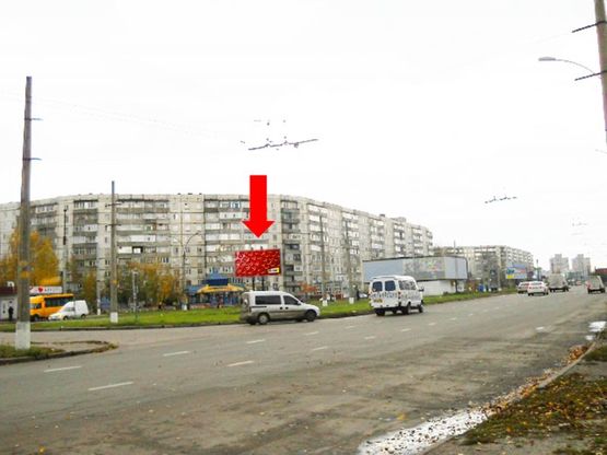 Фото рекламной плоскости по адресу Лушпы пр. / Интернационалистов ул., разделитель, в центр