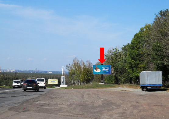 Фото рекламної площини за адресою Харьковская ул. / Пограничная ул., в центр