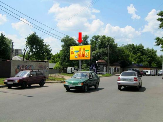Фото рекламной плоскости по адресу Нижнехолодногорская ул., 23/1, напротив, из центра