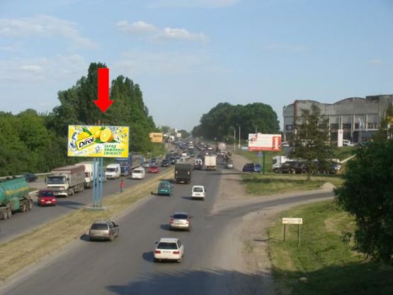 Фото рекламної площини за адресою Будного ул. / Микулинецкая ул., возле АЗС "Укр-Петроль", разделитель