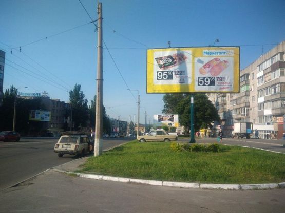 Фото рекламної площини за адресою пр. Свободи, 19