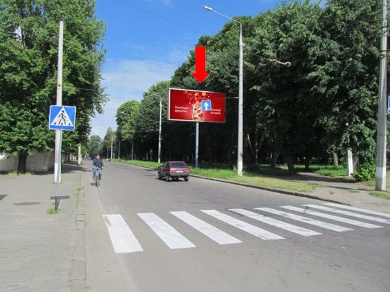 Фото рекламной плоскости по адресу Стрелецкая ул. (бывш. Красноармейская ул.), 48 / Замостянская ул. (бывш. 50-летия Победы ул.), из центра