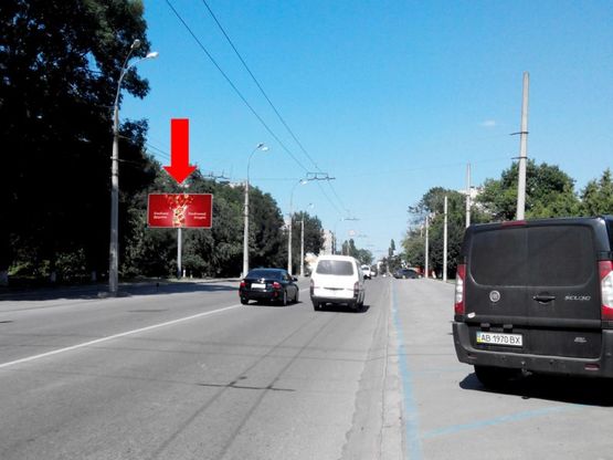 Фото рекламної площини за адресою Князей Кориатовичей ул. (бывш. Свердлова ул.), 184, в центр