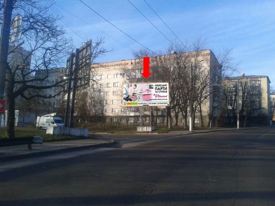 Фото рекламной плоскости по адресу Чудновская ул. (бывш. ул. Черняховского), 18 (1 місце )