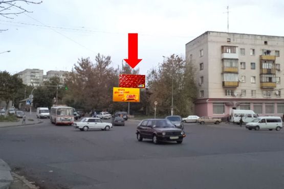 Фото рекламной плоскости по адресу Бердичевская ул., 97 / ул. Л. Толстого, на светофоре, верхний