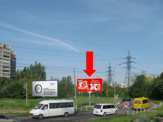 Фото рекламной плоскости по адресу Магистральная ул., 94 возле ж/д переезда, в центр