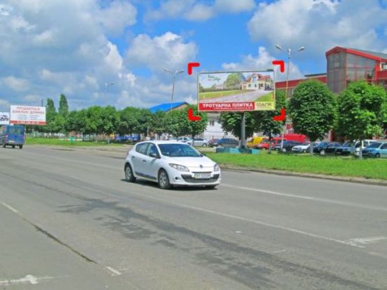 Фото рекламной плоскости по адресу вул. Надрічна (навпроти супермаркету "Велес")