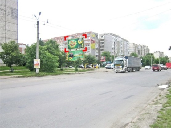 Фото рекламной плоскости по адресу вул. Івасюка, 28, зверху