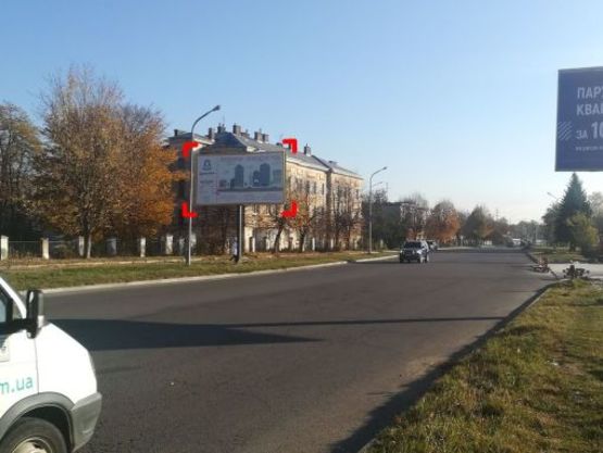 Фото рекламной плоскости по адресу вул. Стрийська (біля шляхопроводу)