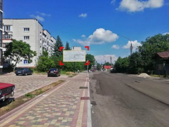 Фото рекламной плоскости по адресу вул. Стрийська (навпроти буд. 179)