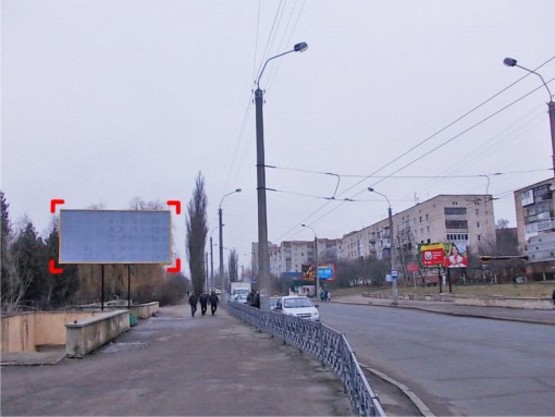 Фото рекламной плоскости по адресу вул. Соборна (навпроти буд. 438)