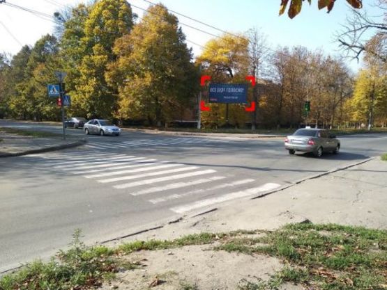 Фото рекламної площини за адресою пер. вул. Чорновола – Довженка