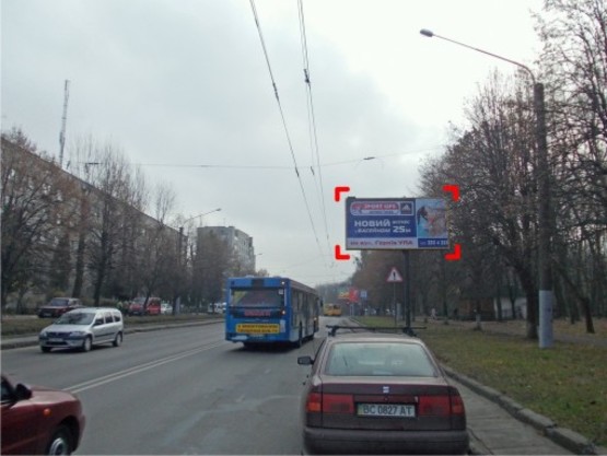 Фото рекламной плоскости по адресу вул. Виговського (навпроти буд. 45)