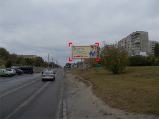 Фото рекламной плоскости по адресу вул. Миколайчука, 2 – Мазепи