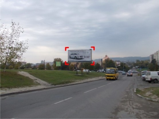 Фото рекламной плоскости по адресу вул. Миколайчука, 2 – Мазепи