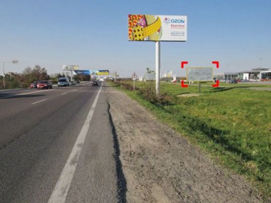 Фото рекламной плоскости по адресу вул. Городоцька, 302 (біля ТЦ "Епіцентр",  Автосалон "Volkswagen", місце 2