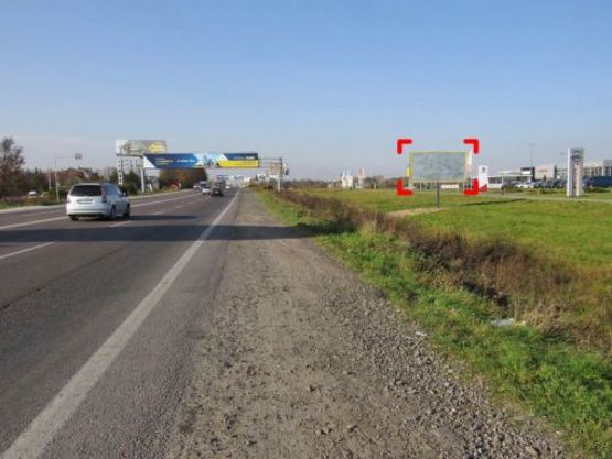 Фото рекламной плоскости по адресу вул. Городоцька, 302 (біля ТЦ "Епіцентр",  Автосалон "BMW", місце 3