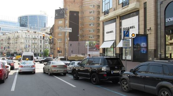 Фото рекламной плоскости по адресу Бассейная ул. 4