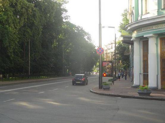 Фото рекламной плоскости по адресу Михаила Грушевского ул. 9