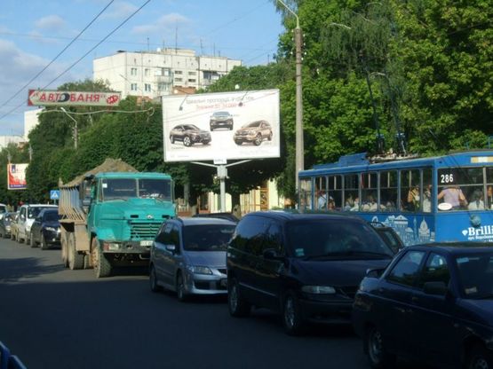 Фото рекламной плоскости по адресу Комарова ул, 4, к ул Героев Майдана