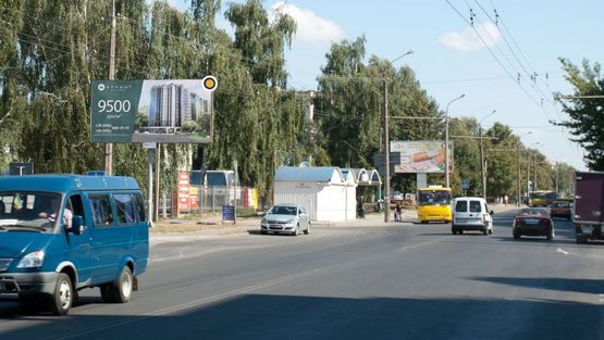 Фото рекламної площини за адресою Конякина ул, 64, возле АЗС ОККО, из центра