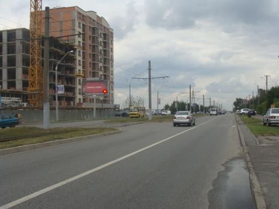 Фото рекламной плоскости по адресу Княгини Ольги ул / Кобылици ул, к центру