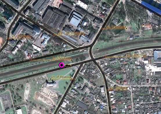 Схема рекламной плоскости по адресу перехрестя вул.Толстого - вул.І.Франка (зупинка). неподалік: зупинка, центр міста (в центр)