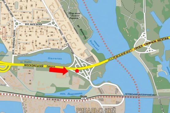 Схема рекламної площини за адресою Бандеры пр. (бывш. Московский пр.), перед Московским мостом, возле АЗС "Золотой Гепард", из центра