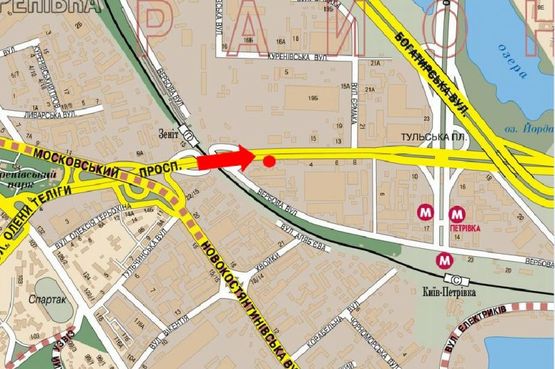 Схема рекламної площини за адресою Бандеры пр. (бывш. Московский пр.), 2, напротив "Фокстрот", "Ашан", из центра