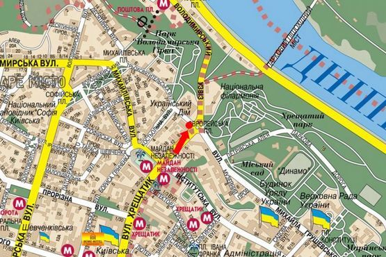 Схема рекламної площини за адресою Крещатик ул., 2 / ул. Трехсвятительская, в сторону Владимирского спуска